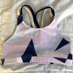 Girls Z by Zella Sports Bra fits women’s XS